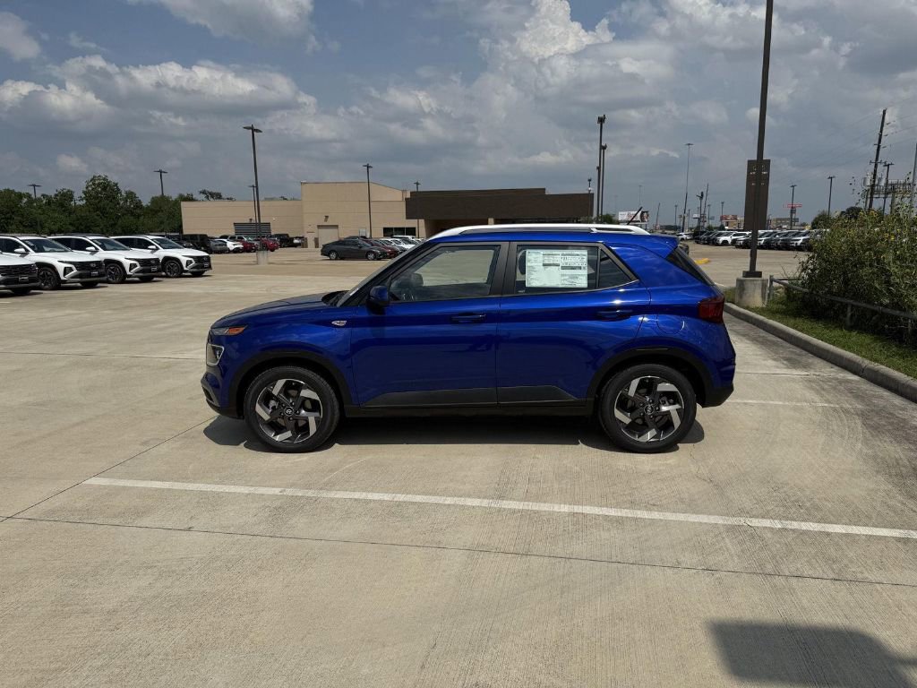 New 2025 Hyundai Venue Limited image 8