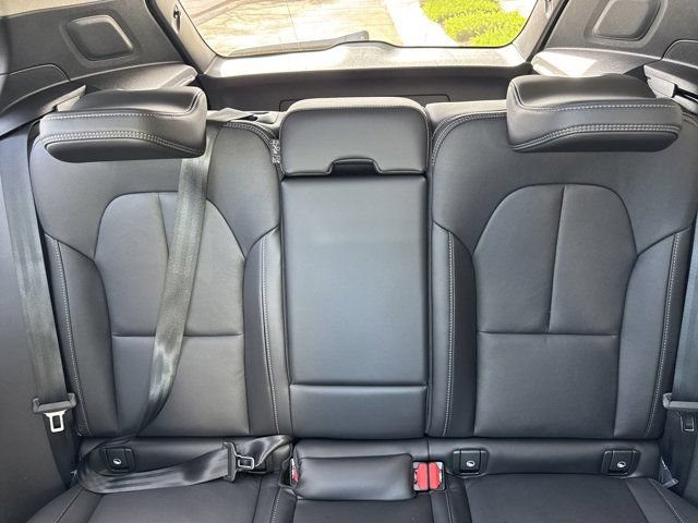 Certified 2025 Volvo XC40 B5 Core w/ Protection Package Premier AWD/4WD image 18