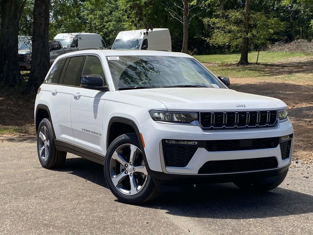 New 2026 Jeep Grand Cherokee Limited w/ Luxury Tech Group II RWD image 31