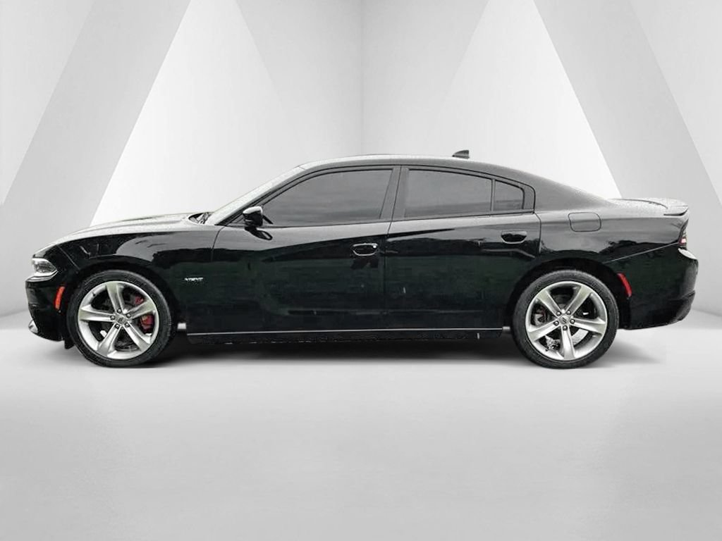 Used 2018 Dodge Charger R/T RWD image 4