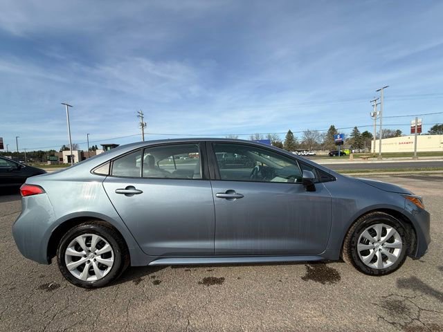Used 2023 Toyota Corolla LE image 4