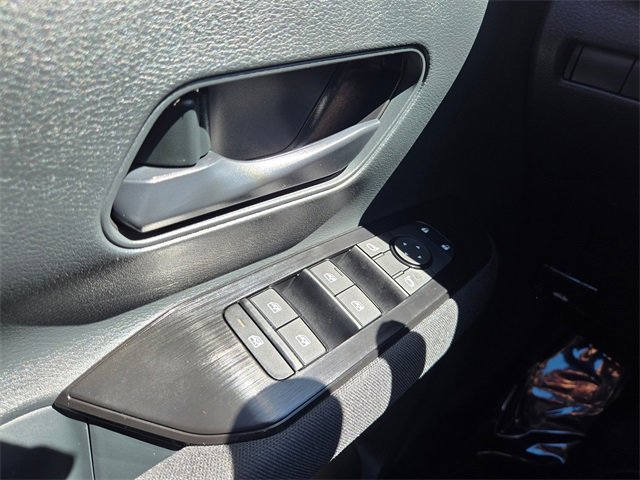 Used 2025 Nissan Kicks S image 31