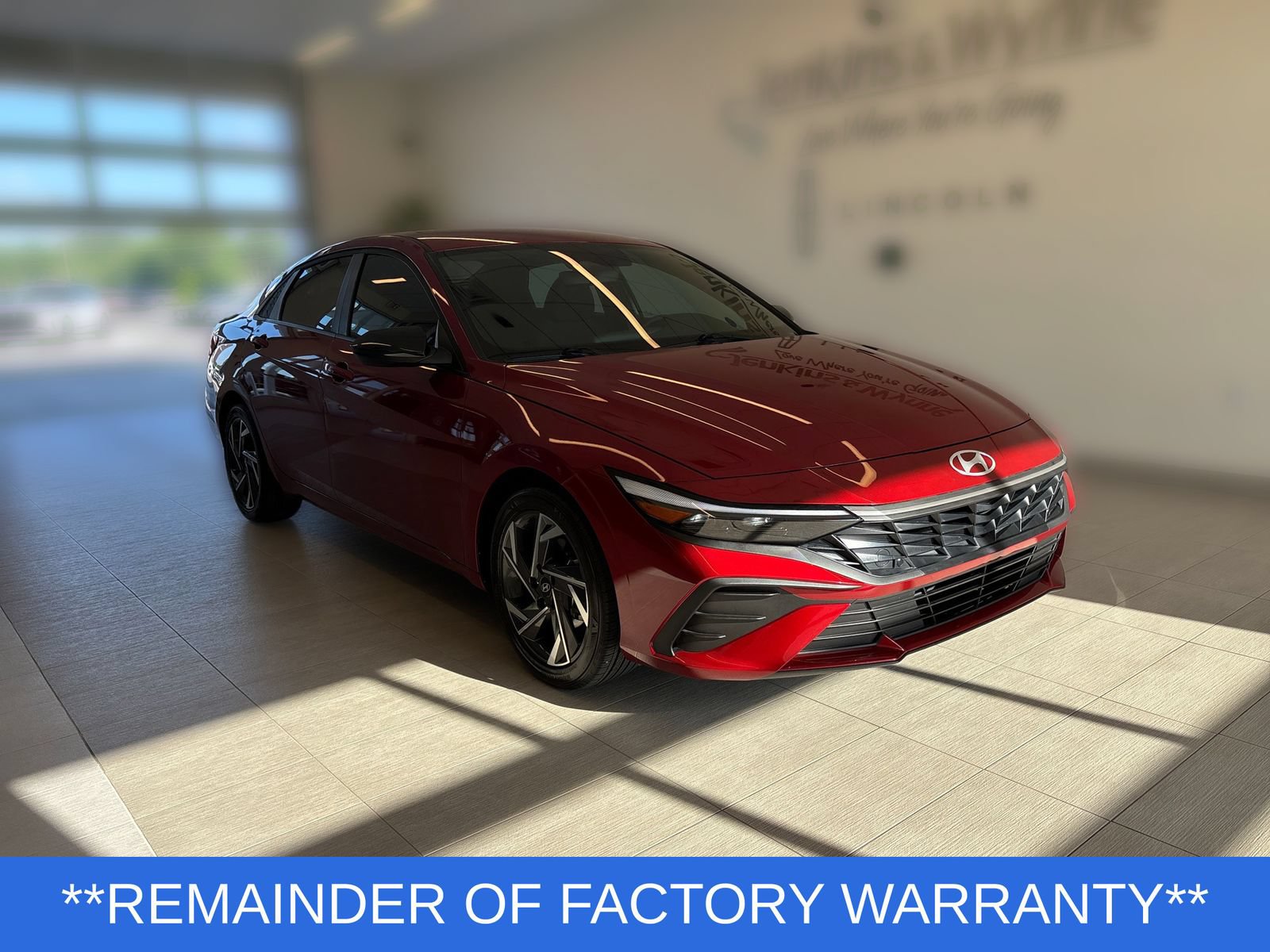 Used 2025 Hyundai Elantra Sport FWD image 4