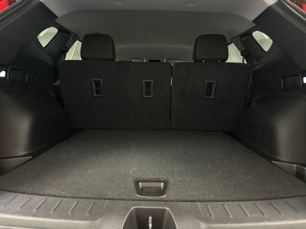 Used 2025 Chevrolet Blazer LT image 14