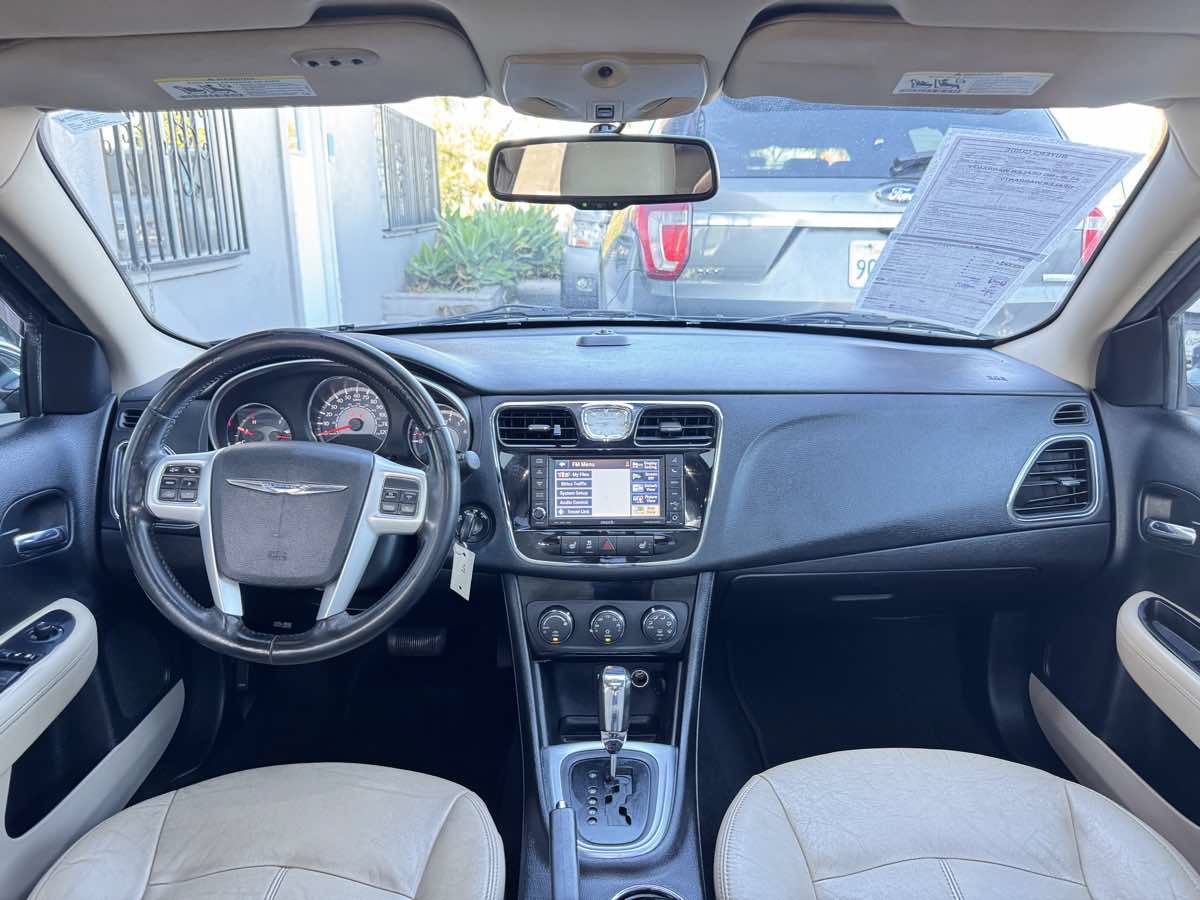 Used 2012 Chrysler 200 Limited FWD image 30