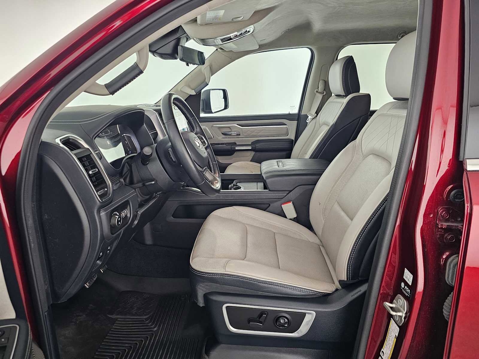 Used 2024 RAM 1500 Limited AWD/4WD image 22