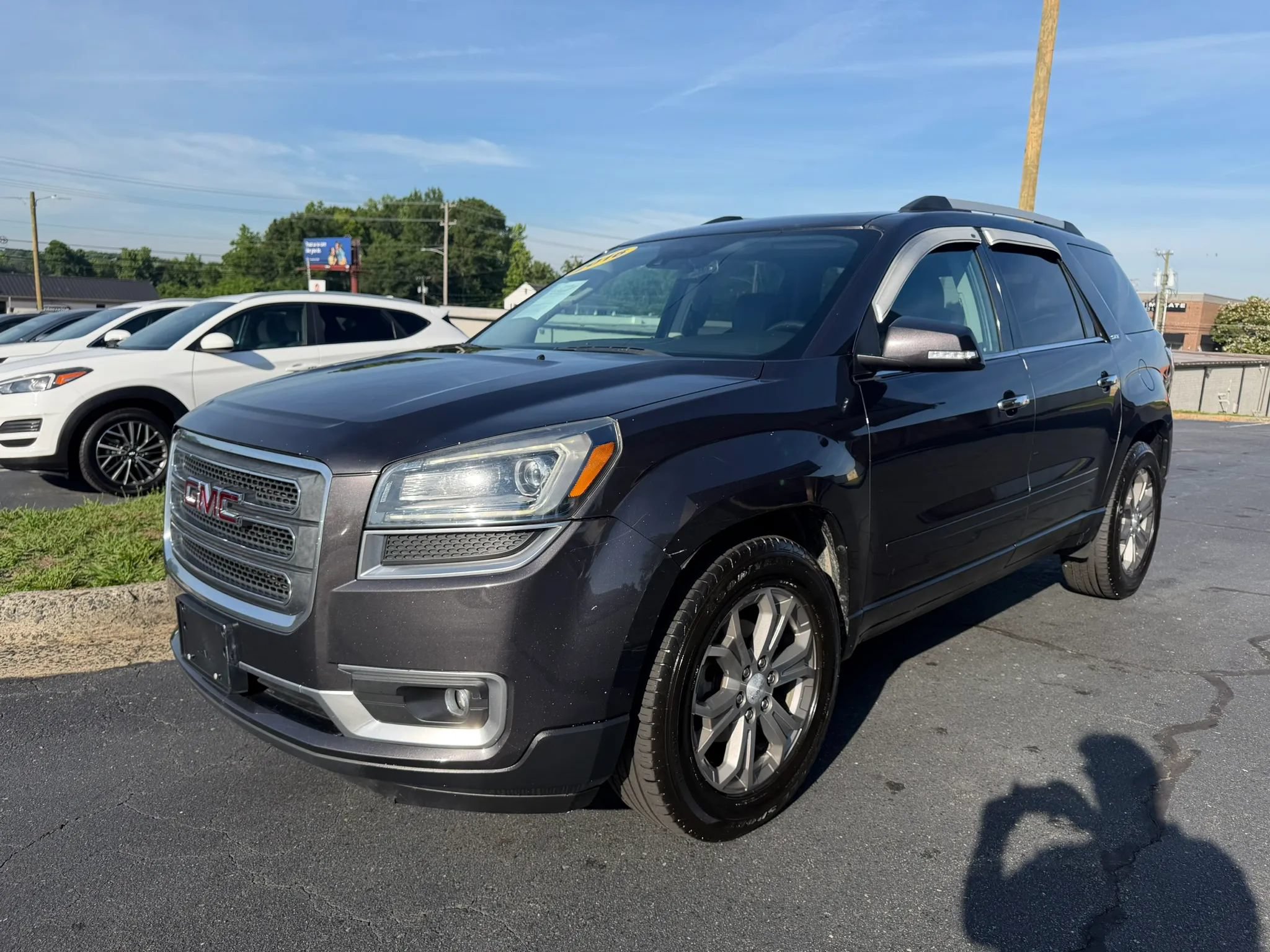 Used 2016 GMC Acadia SLT w/ Open Road Package AWD/4WD image 3