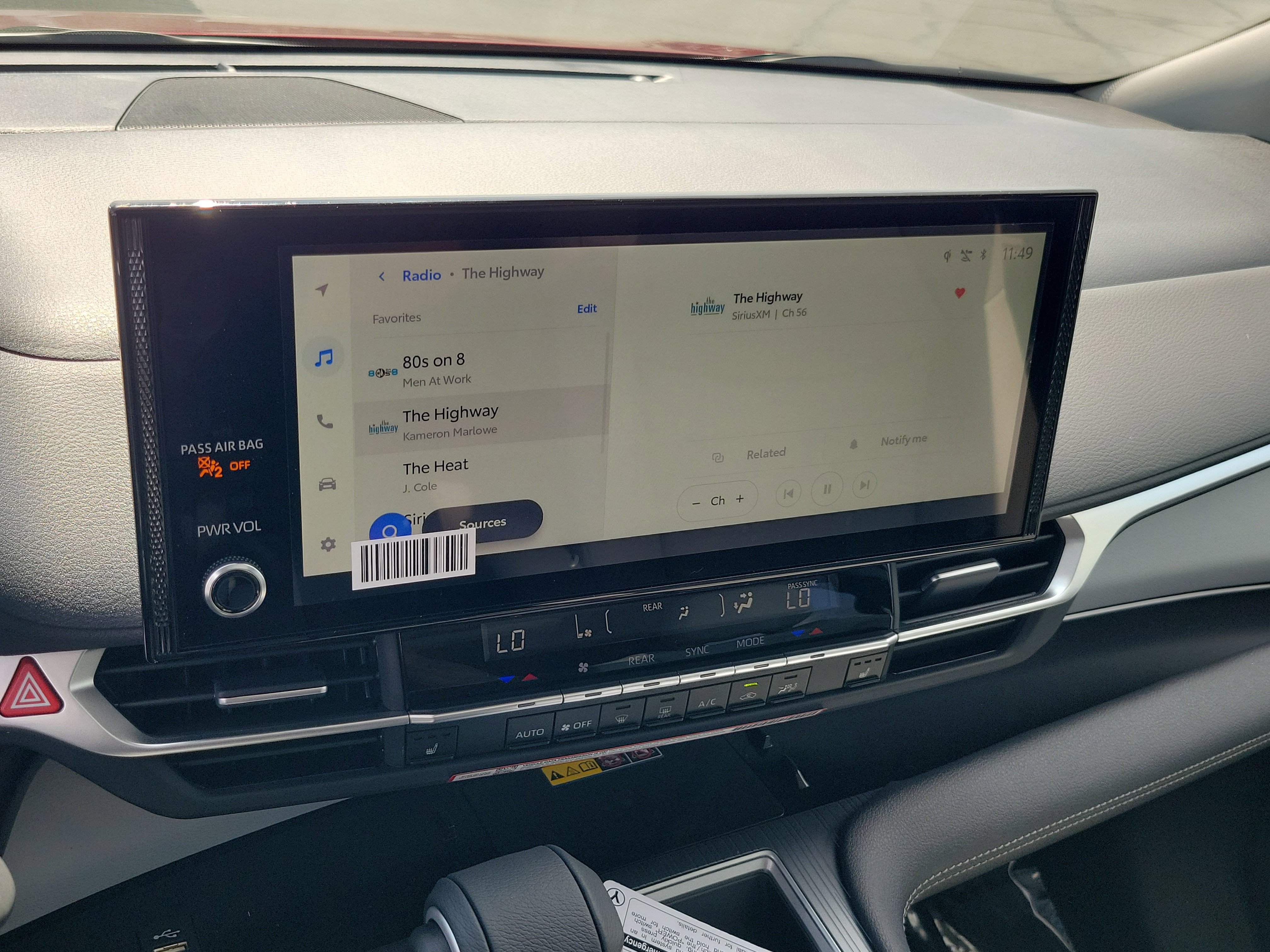 New 2026 Toyota Sienna XLE image 32