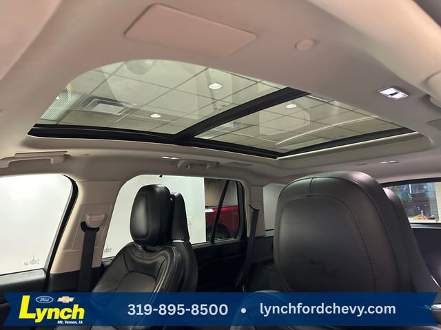 Used 2020 Lincoln Aviator Reserve w/ Equipment Group 202A image 4