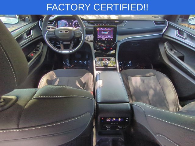 Certified 2024 Jeep Grand Cherokee L Laredo RWD image 34