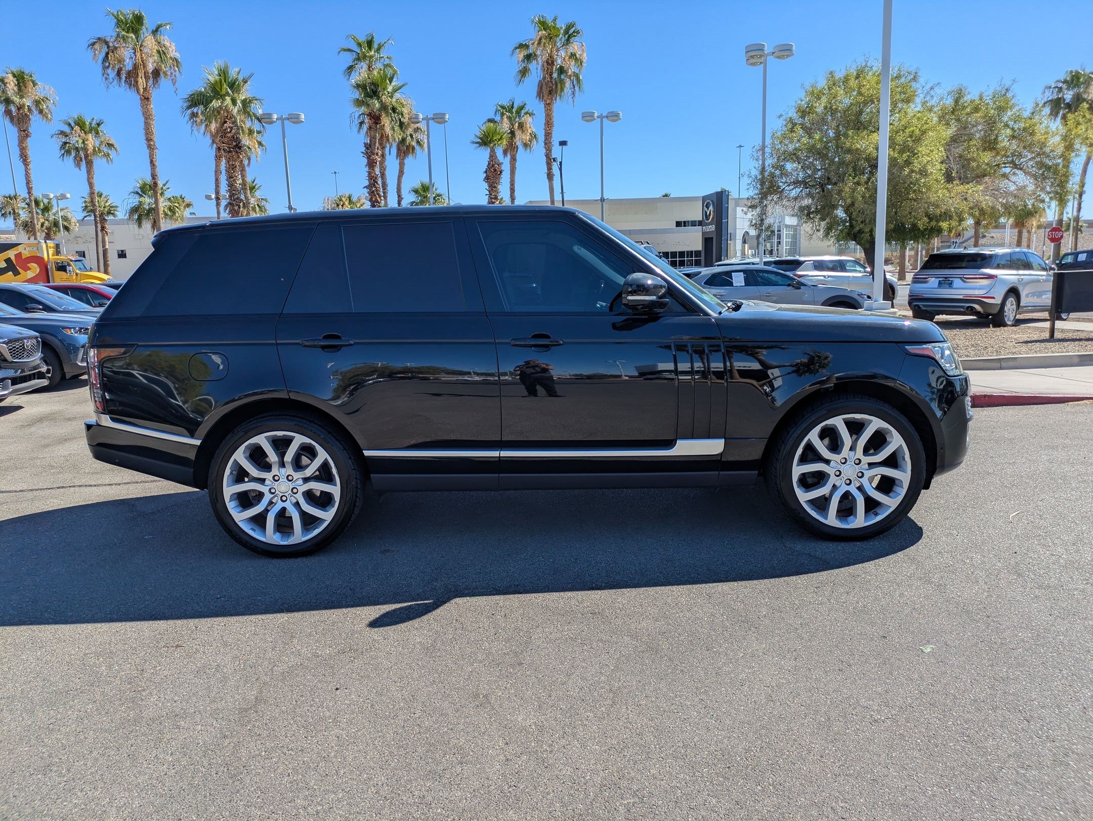 Used 2015 Land Rover Range Rover HSE AWD/4WD image 6