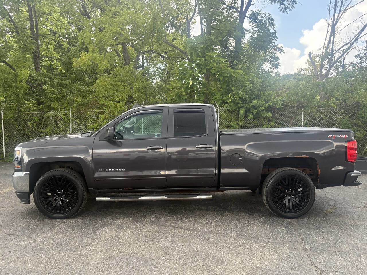 Used 2016 Chevrolet Silverado 1500 LT w/ All Star Edition image 2