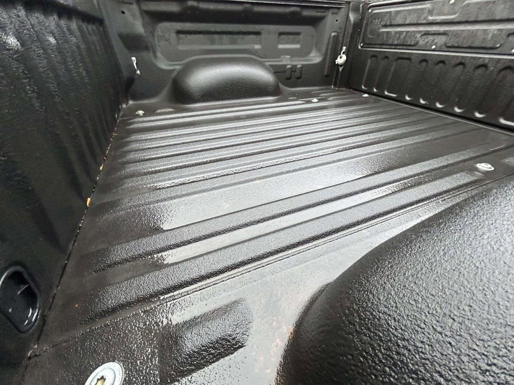 Used 2018 Toyota Tundra Platinum AWD/4WD image 16
