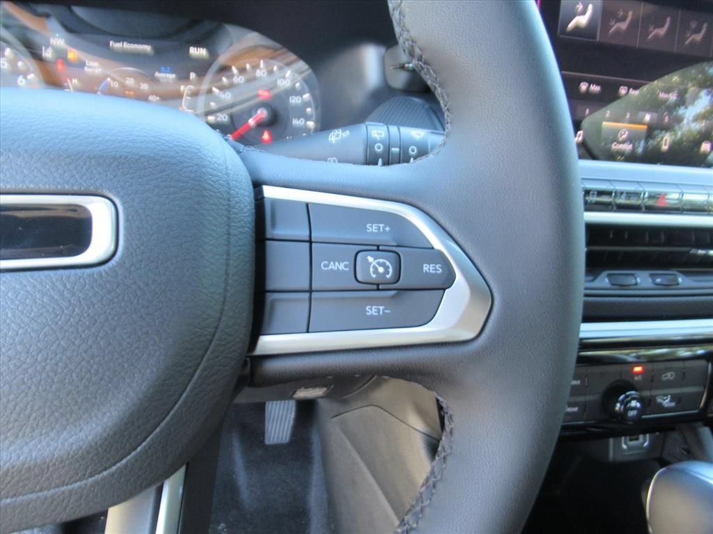 New 2026 Jeep Compass Latitude AWD/4WD image 19