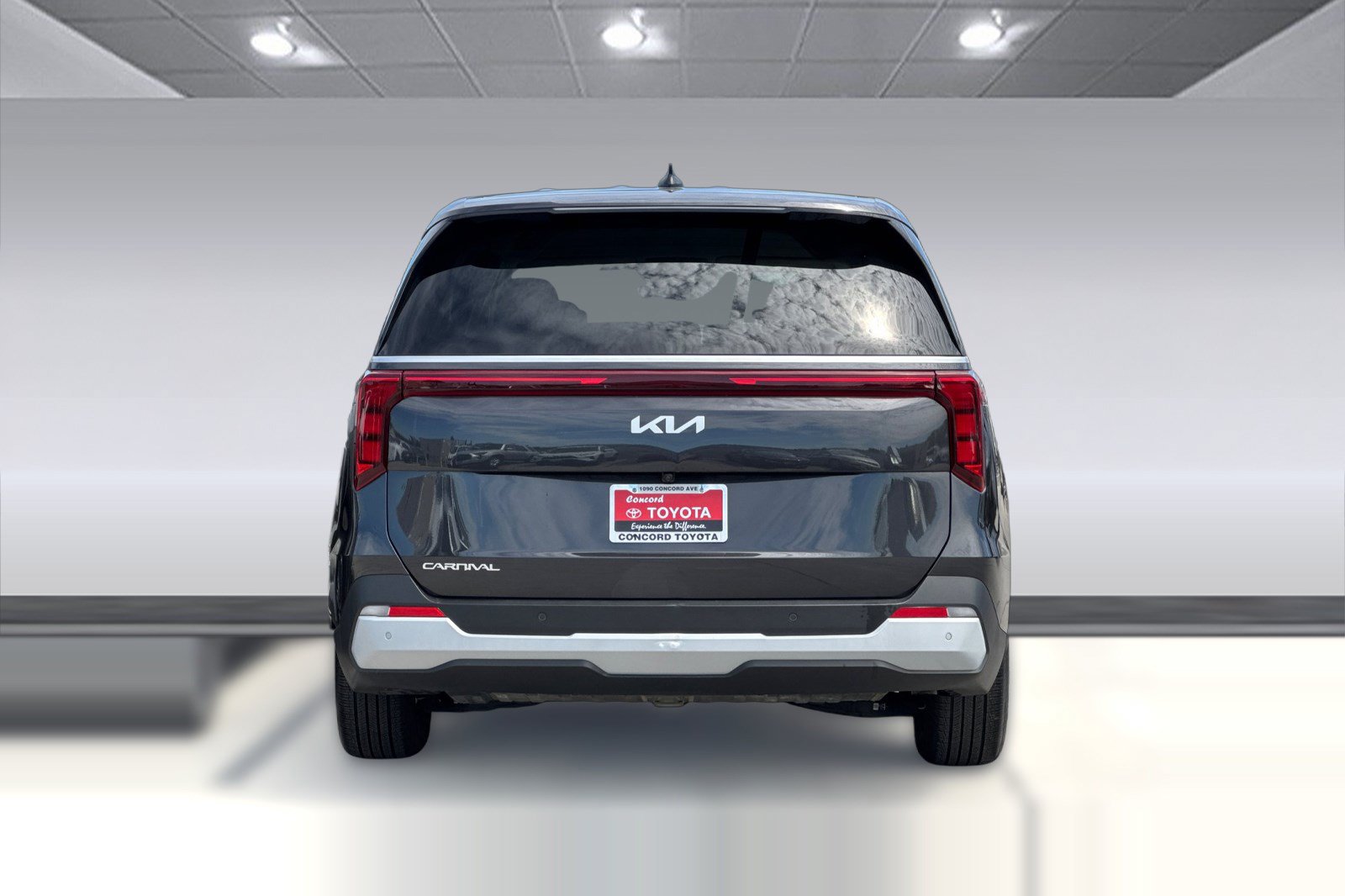 Used 2026 Kia Carnival FWD image 10