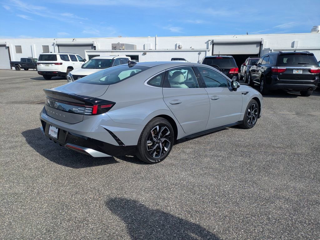 Used 2025 Hyundai Sonata SEL image 3