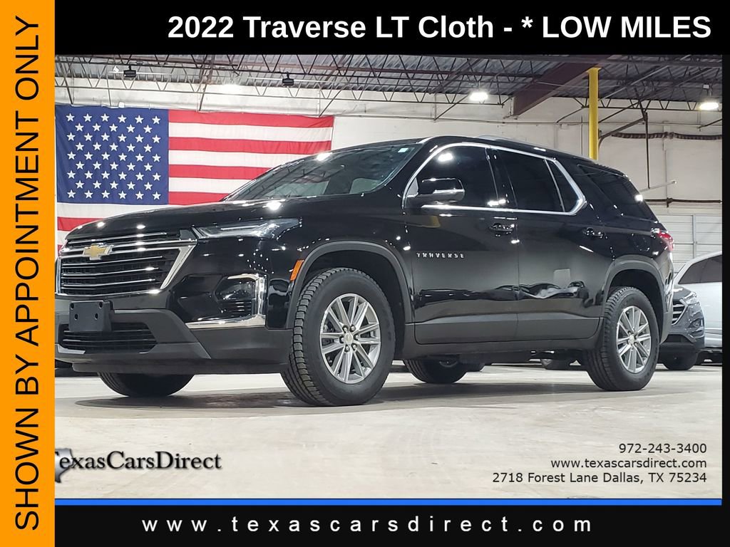 Used 2022 Chevrolet Traverse LT image 1