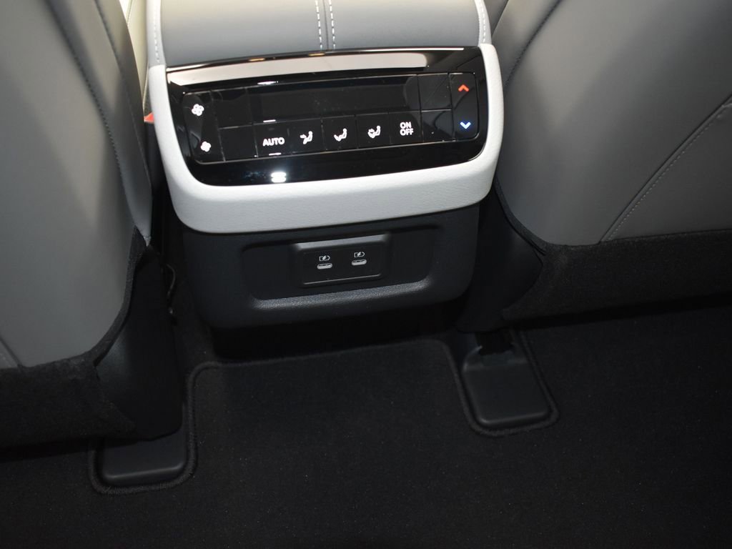 Used 2026 INFINITI QX60 Pure w/ Cargo Package image 19