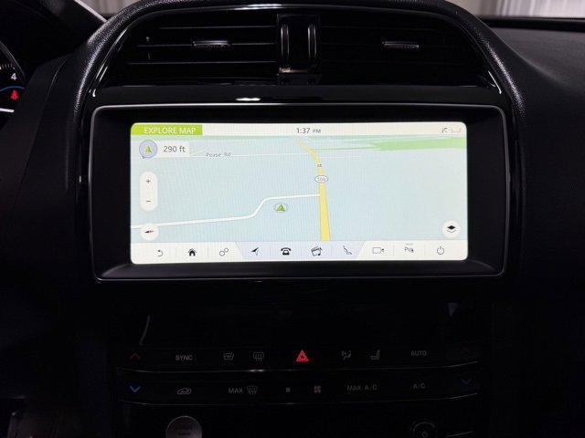 Used 2019 Jaguar F-PACE Premium image 16