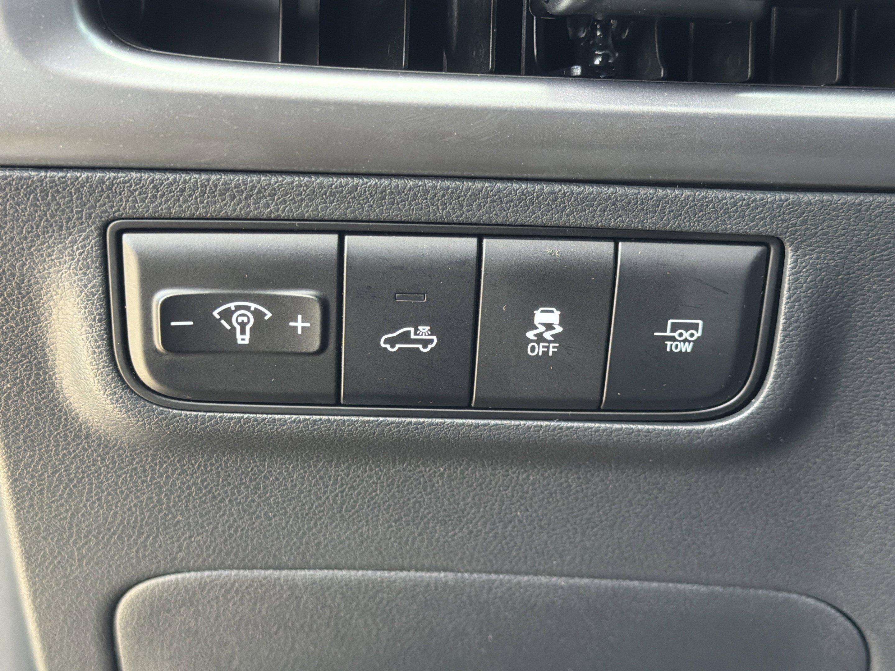 New 2026 Hyundai Santa Cruz Limited AWD/4WD image 16