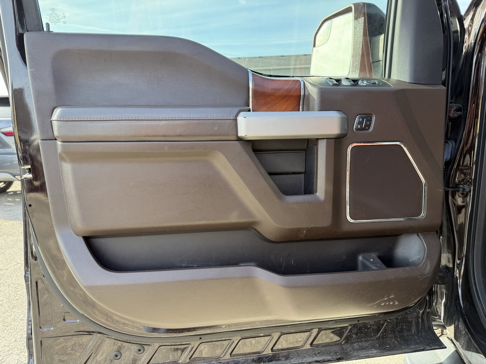 Used 2018 Ford F150 King Ranch image 15