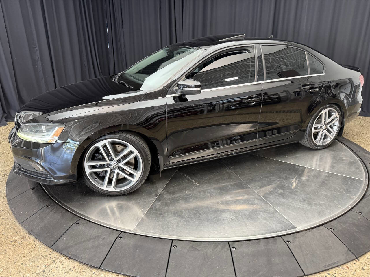 Used 2017 Volkswagen Jetta SEL image 12