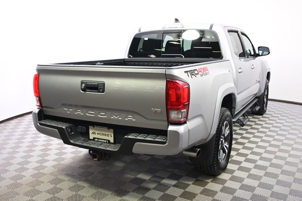 Used 2017 Toyota Tacoma TRD Sport w/ Tow Package (A/T) AWD/4WD image 6