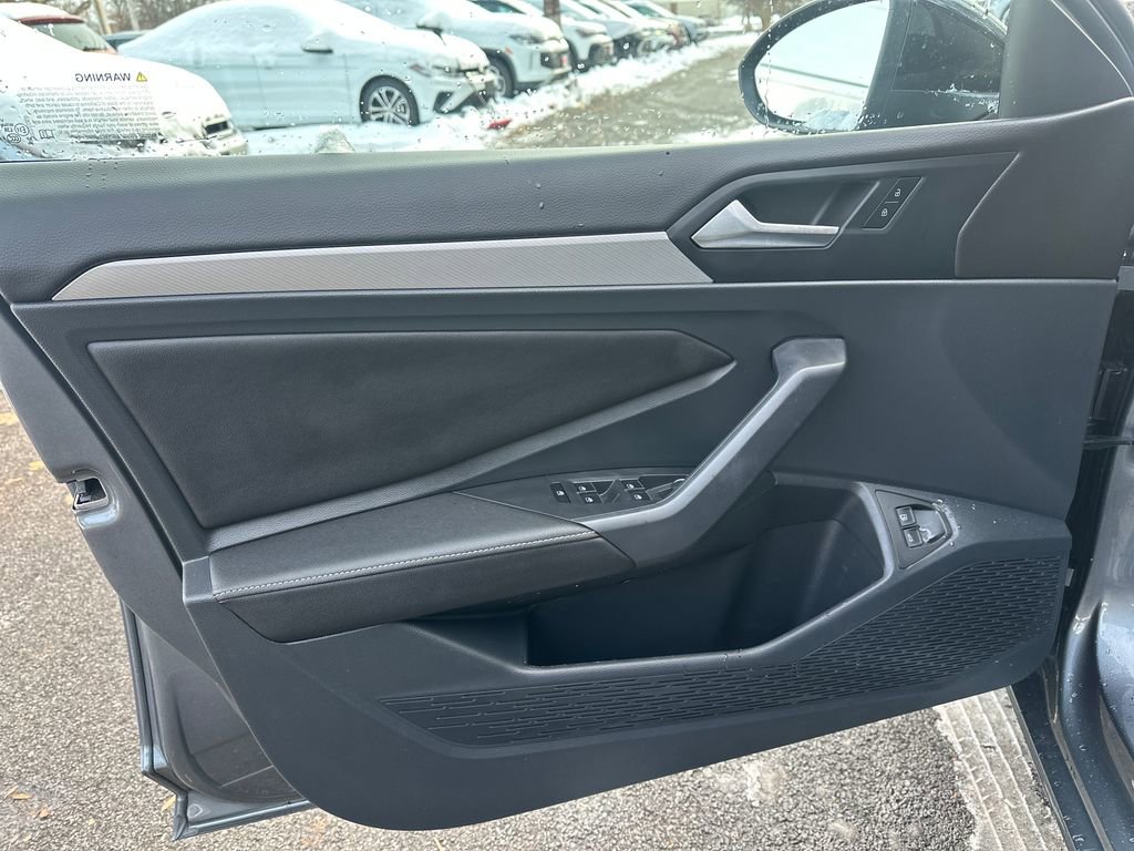 Certified 2023 Volkswagen Jetta Sport image 5