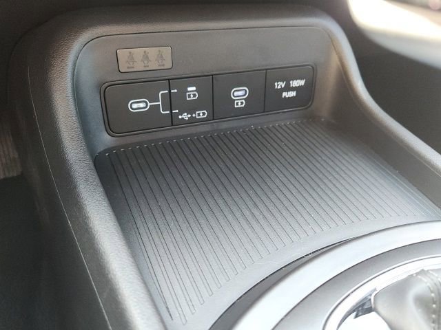 Used 2025 Hyundai Kona SEL image 31