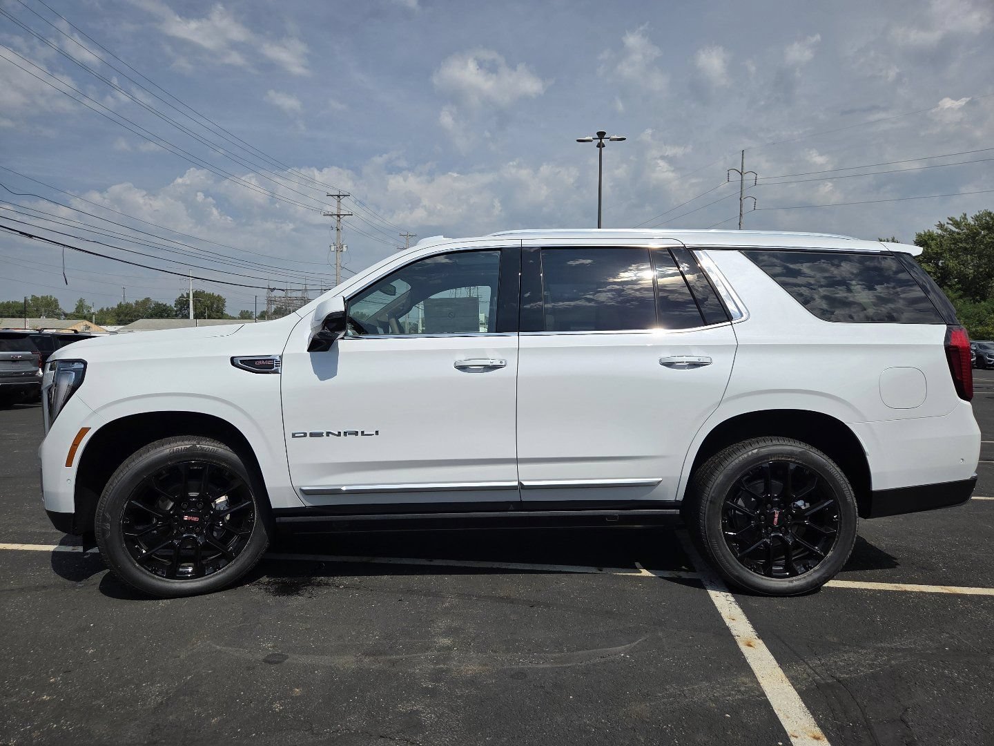 New 2026 GMC Yukon Denali w/ Sun & Power Step Package AWD/4WD image 17