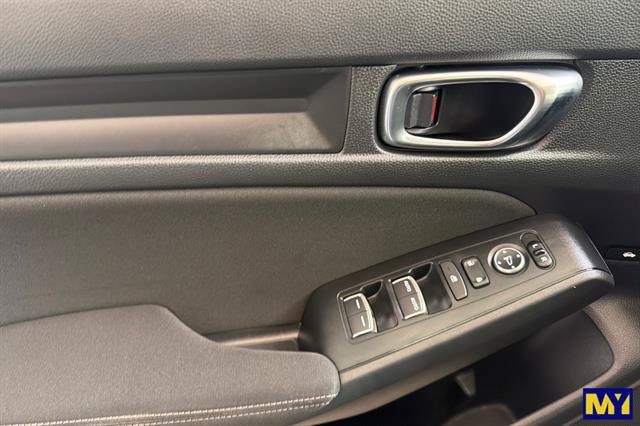 Used 2025 Honda Civic Sport image 11