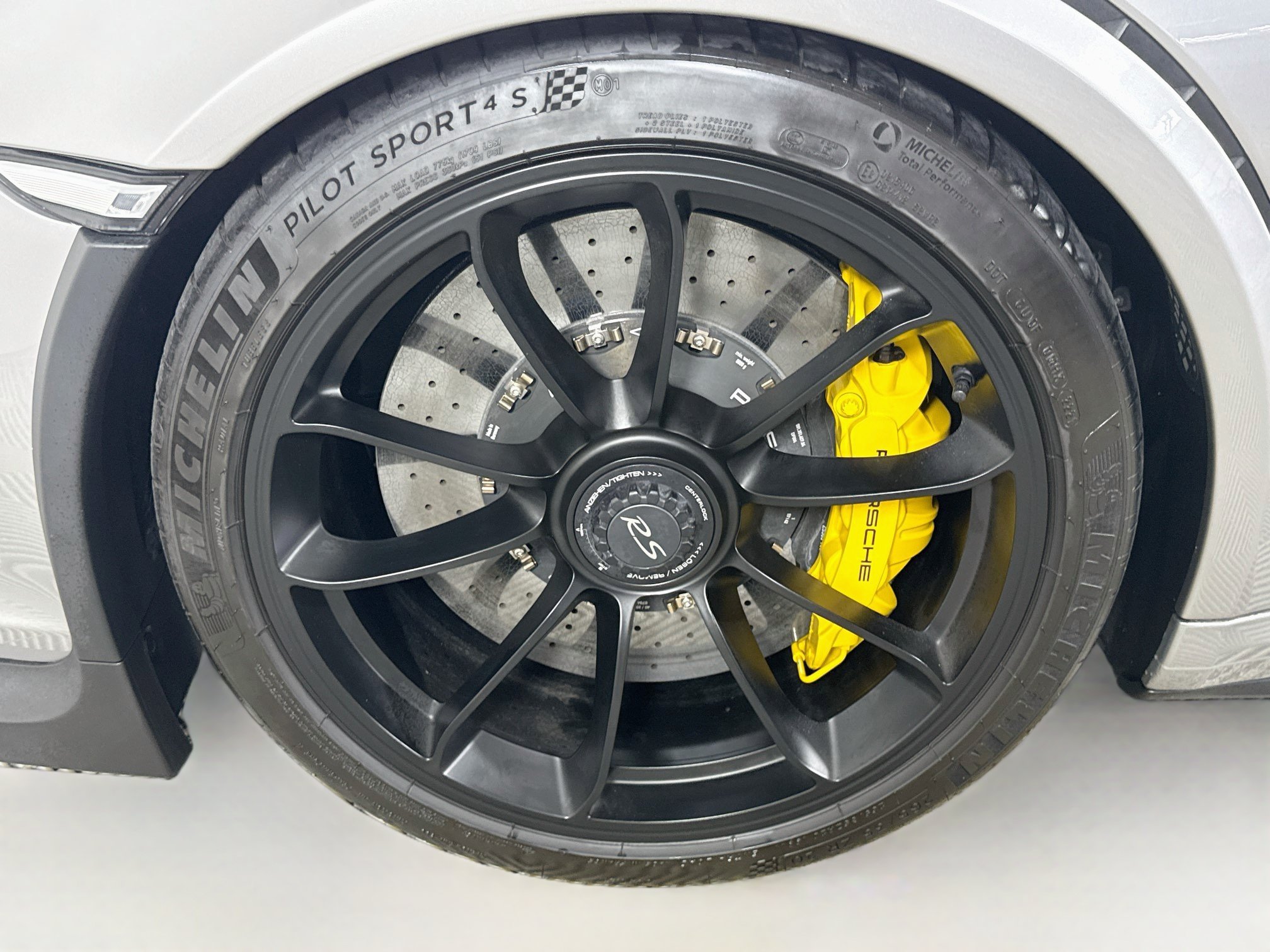 Certified 2016 Porsche 911 GT3 RS RWD image 23