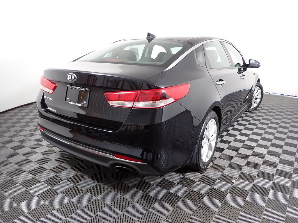 Used 2018 Kia Optima LX w/ 17" Alloy Wheels Package FWD image 15