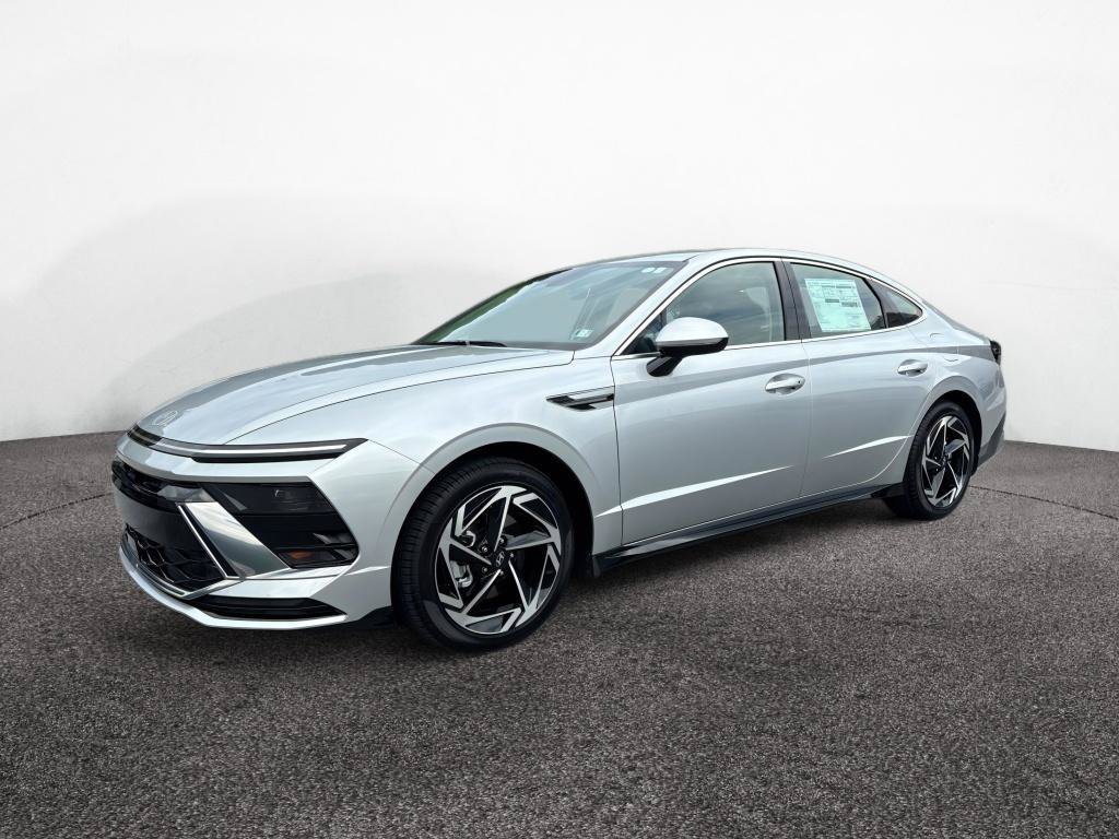 New 2026 Hyundai Sonata SEL FWD image 2