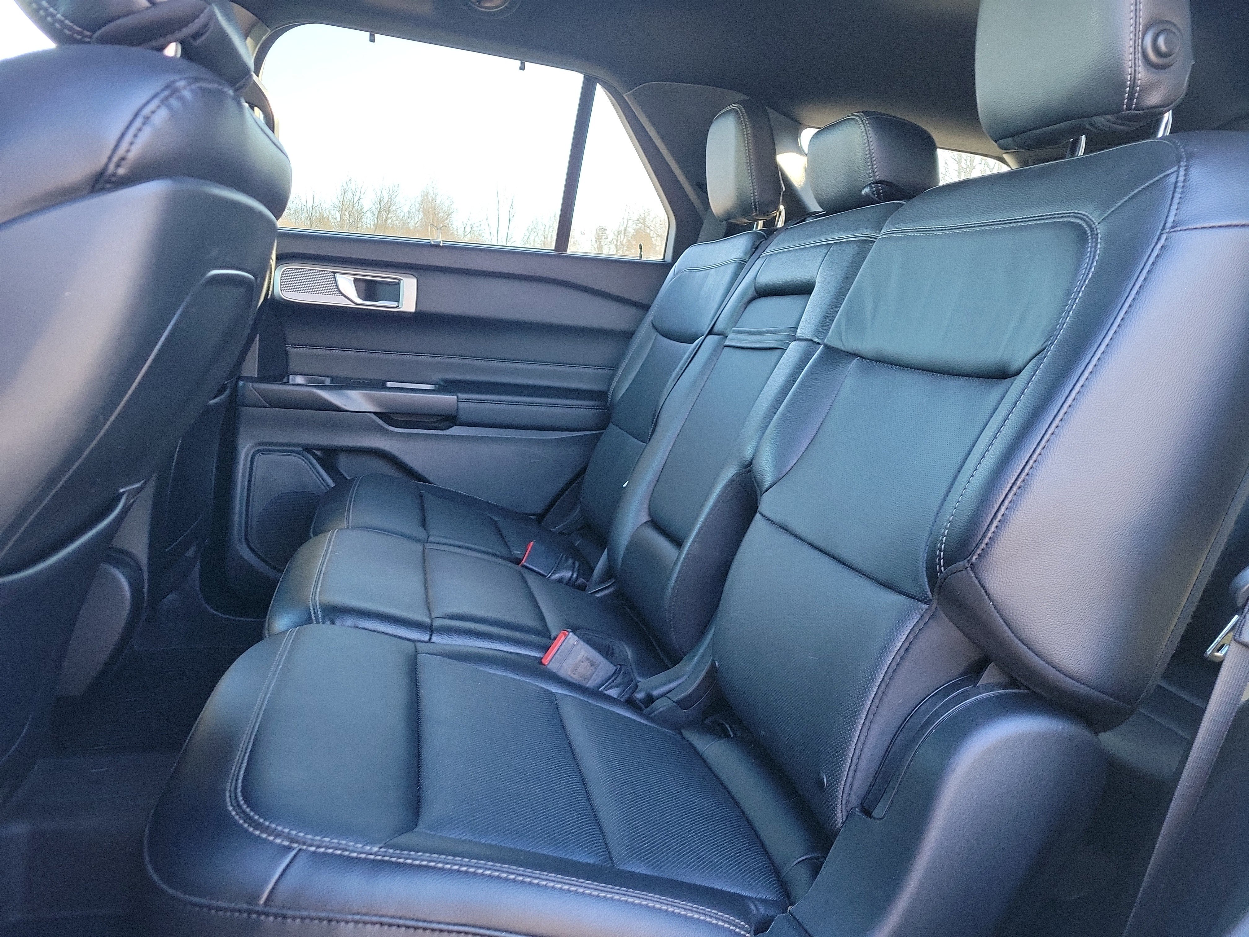 Used 2020 Ford Explorer Limited image 16