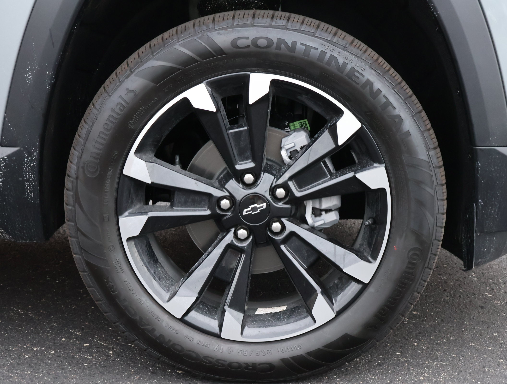 New 2027 Chevrolet Equinox RS w/ Safety and Technology Package FWD image 24