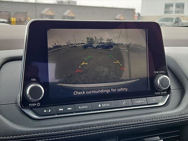 Used 2023 Nissan Rogue SV FWD image 15