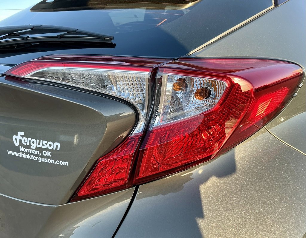 Used 2021 Toyota C-HR LE image 16