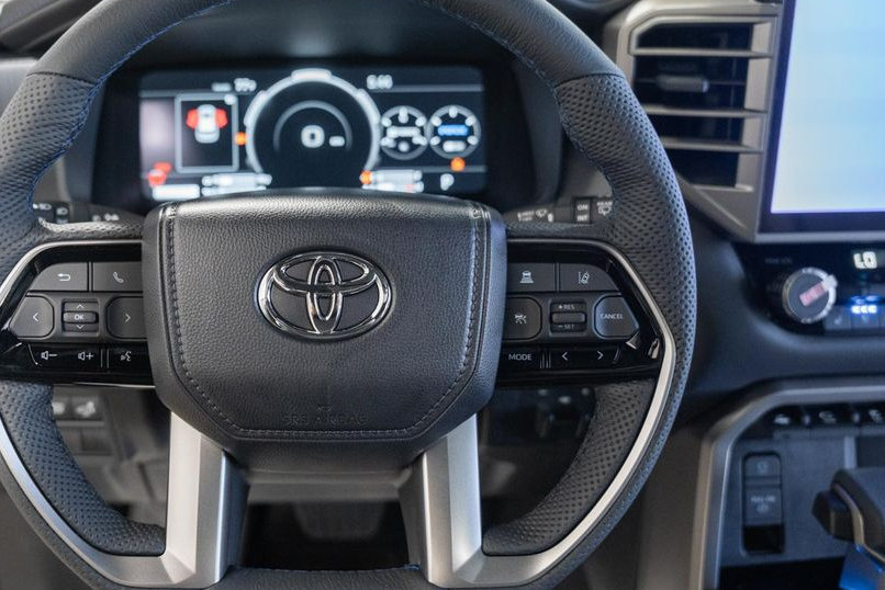 New 2026 Toyota Sequoia Platinum AWD/4WD image 35