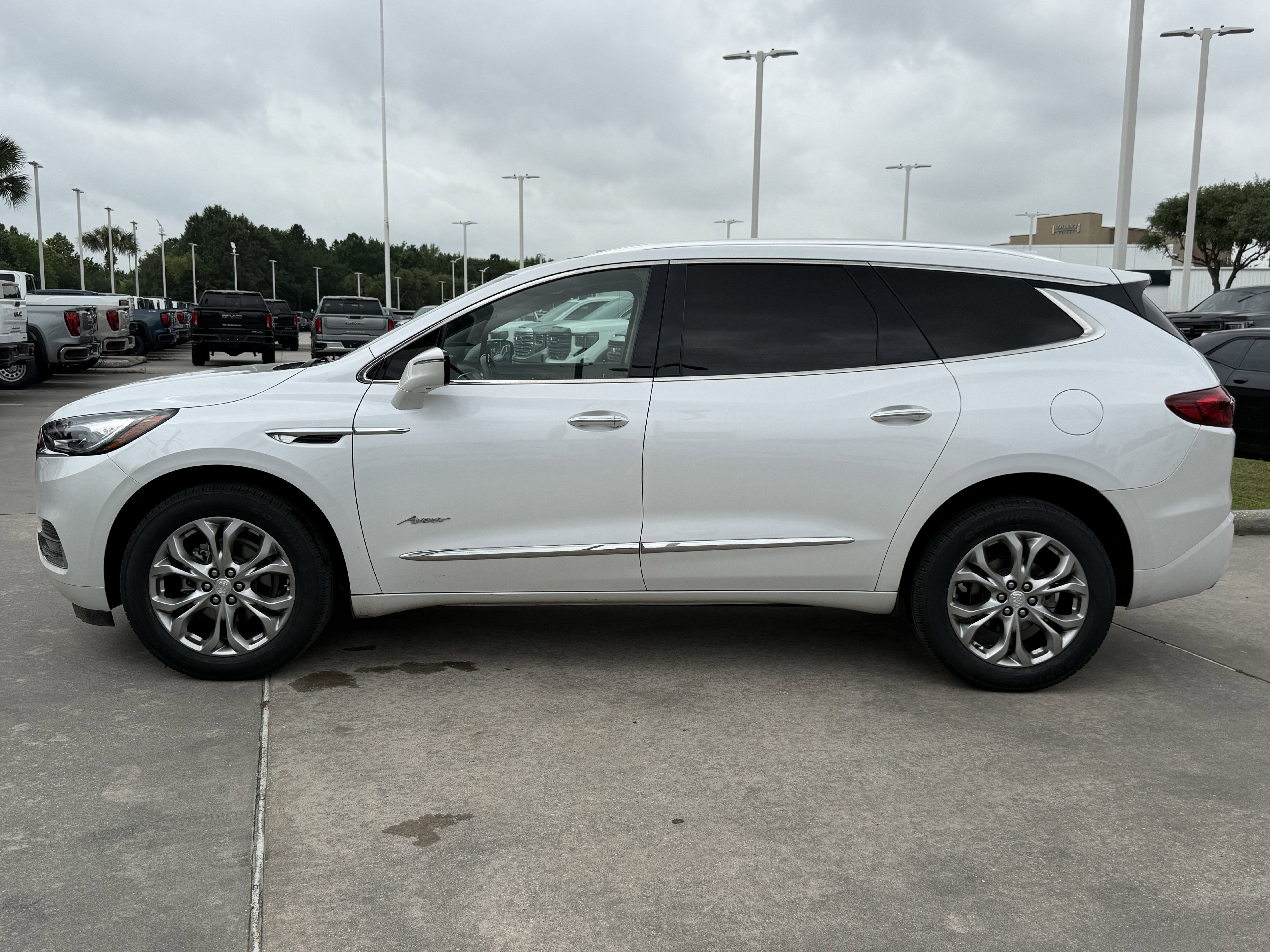 Used 2021 Buick Enclave Avenir FWD image 8