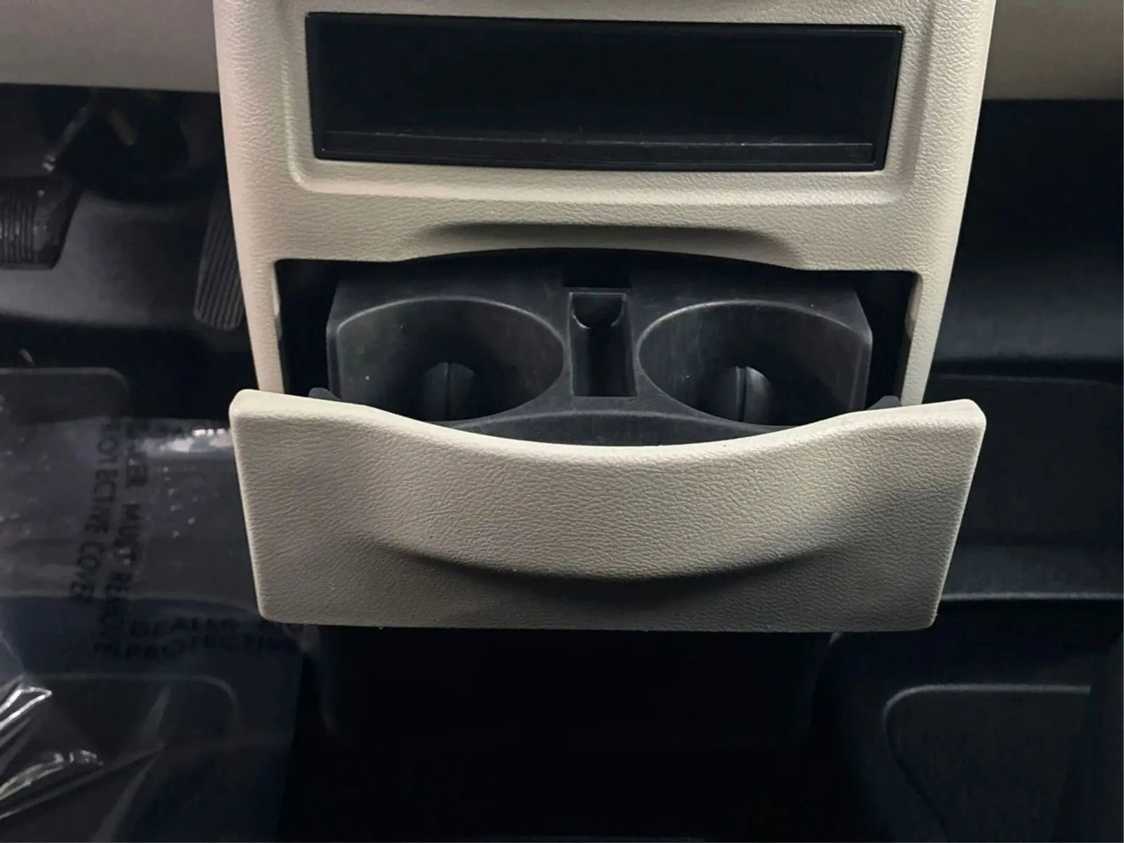 Used 2018 Dodge Grand Caravan SE image 29