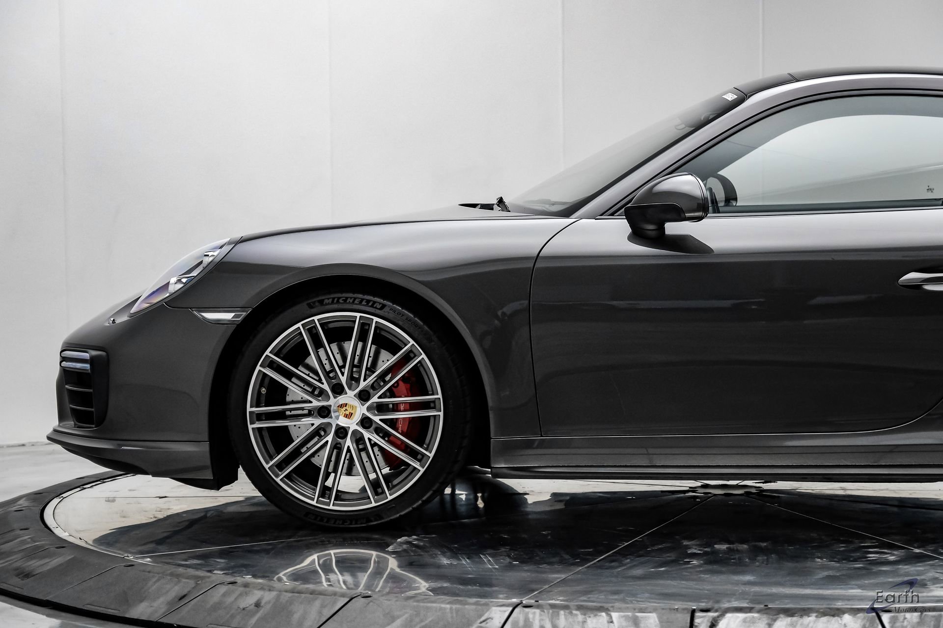 Used 2017 Porsche 911 Turbo image 8
