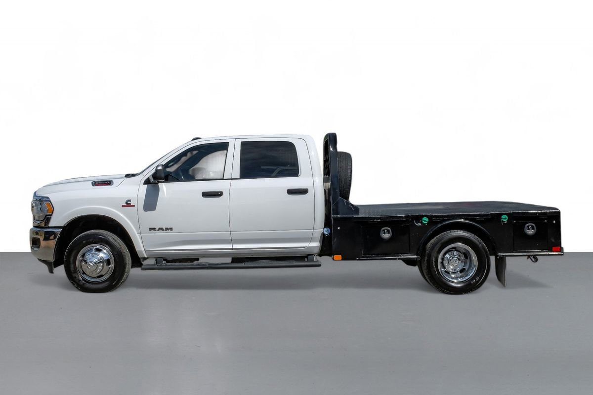 Used 2022 RAM 3500 Tradesman w/ Chrome Appearance Group image 9