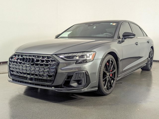 Used 2024 Audi S8 image 4