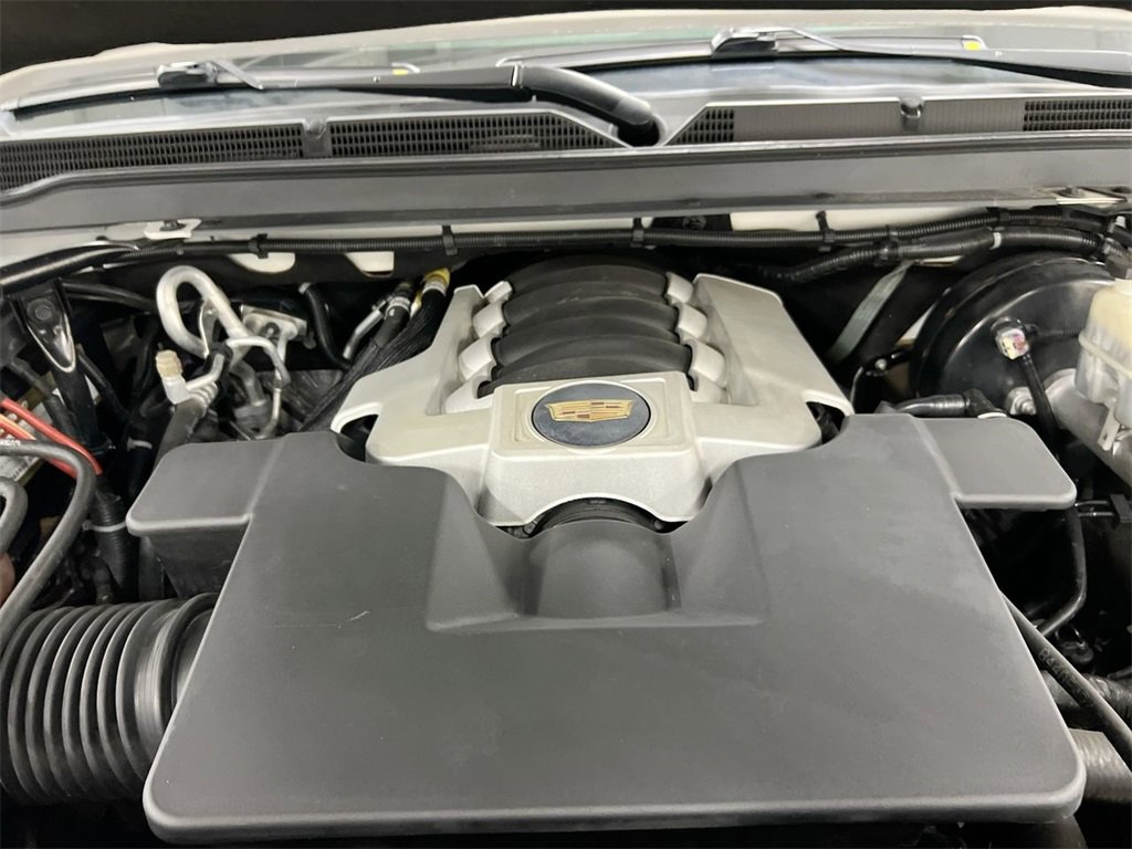 Used 2019 Cadillac Escalade ESV Premium Luxury image 26