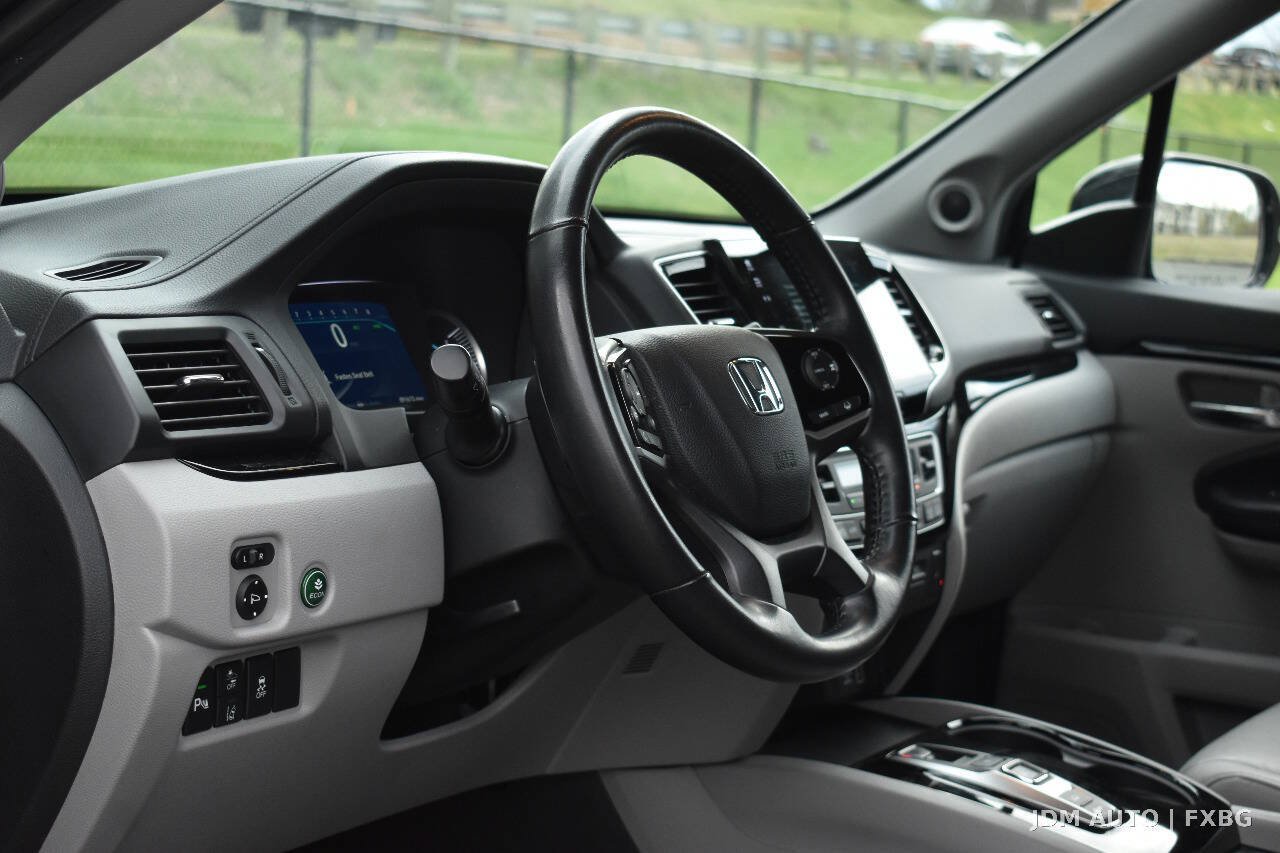 Used 2019 Honda Pilot Touring image 19