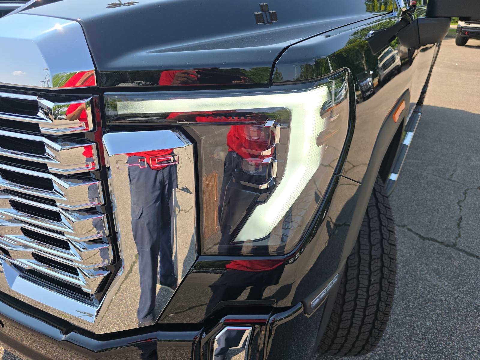 New 2026 GMC Sierra 2500 Denali w/ Denali Reserve Package AWD/4WD image 32