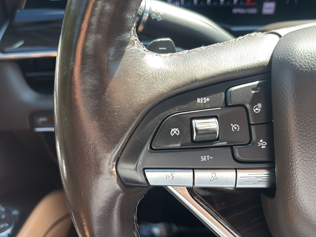 Used 2022 Cadillac Escalade ESV Premium Luxury AWD/4WD image 23
