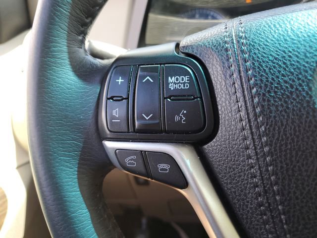 Used 2017 Toyota Sienna XLE Premium AWD/4WD image 21