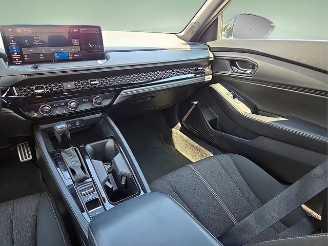 Used 2024 Honda Accord Sport image 15